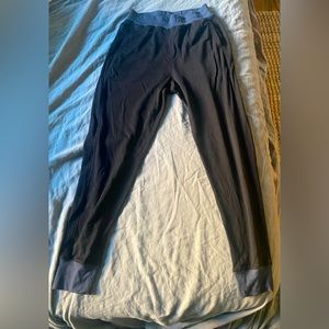 Wool& women’s merino wool joggers in black w blue trim